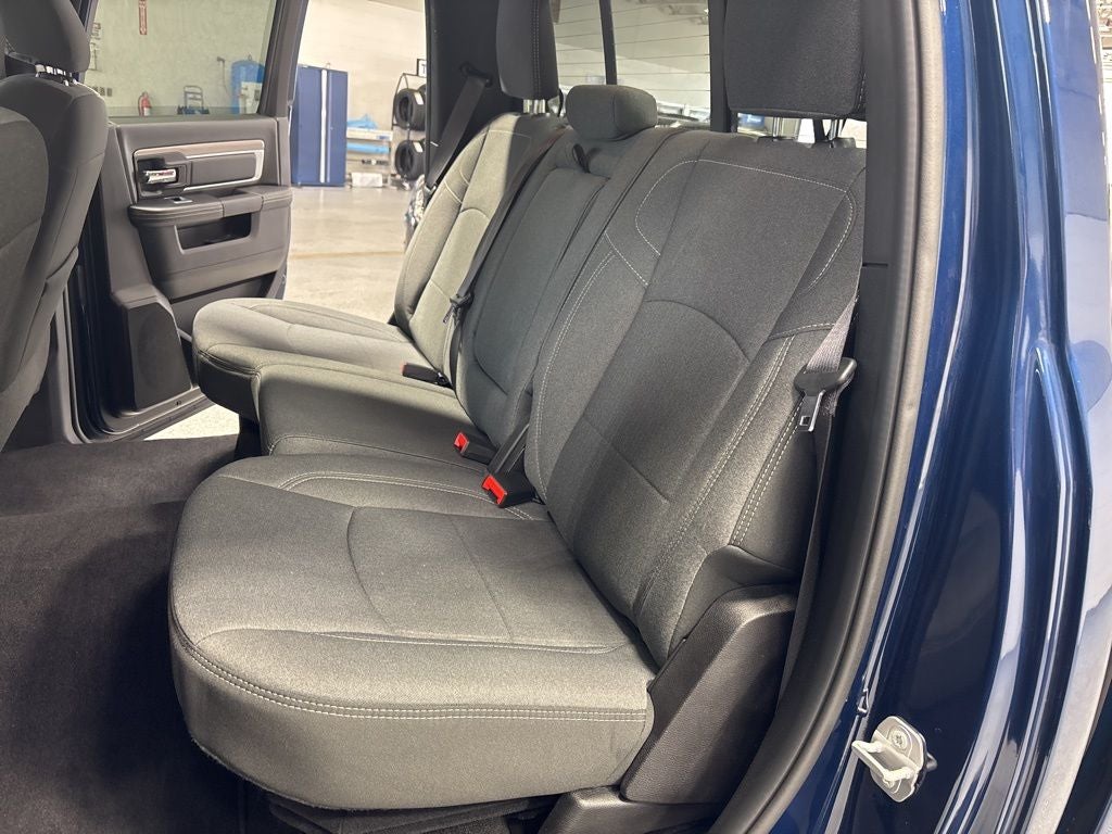 2024 RAM 1500 Classic Warlock Crew Cab 4x4 5'7' Box