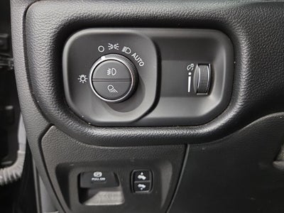 2021 RAM 1500 Big Horn Quad Cab 4x4 6'4' Box