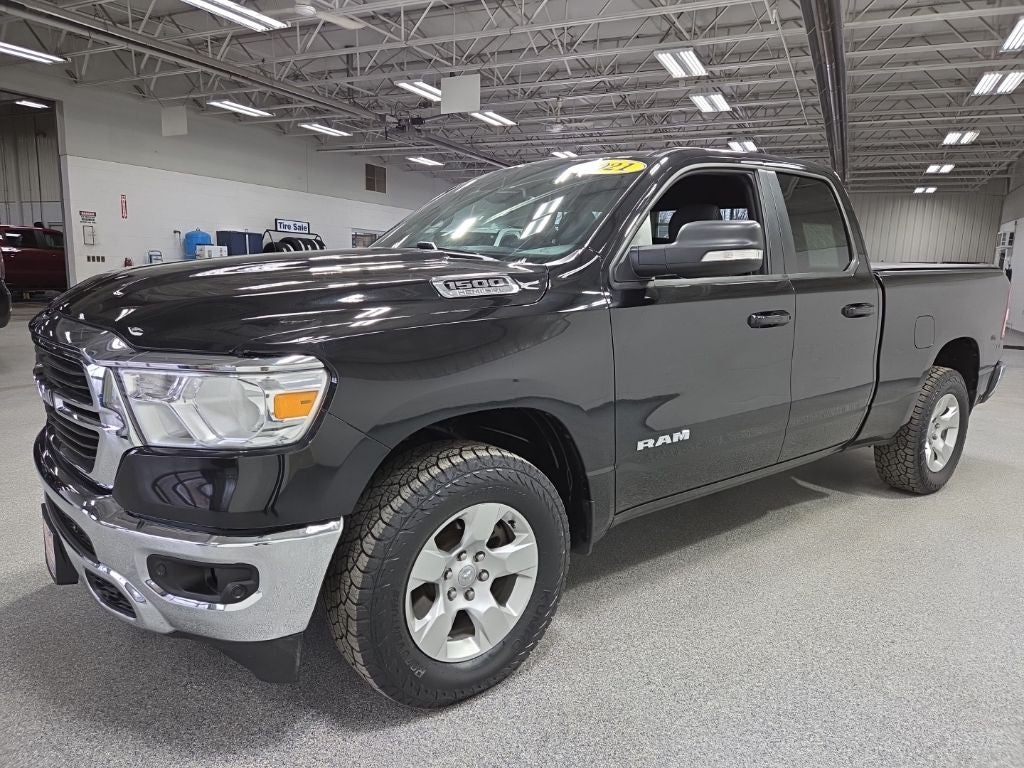 2021 RAM 1500 Big Horn Quad Cab 4x4 6'4' Box