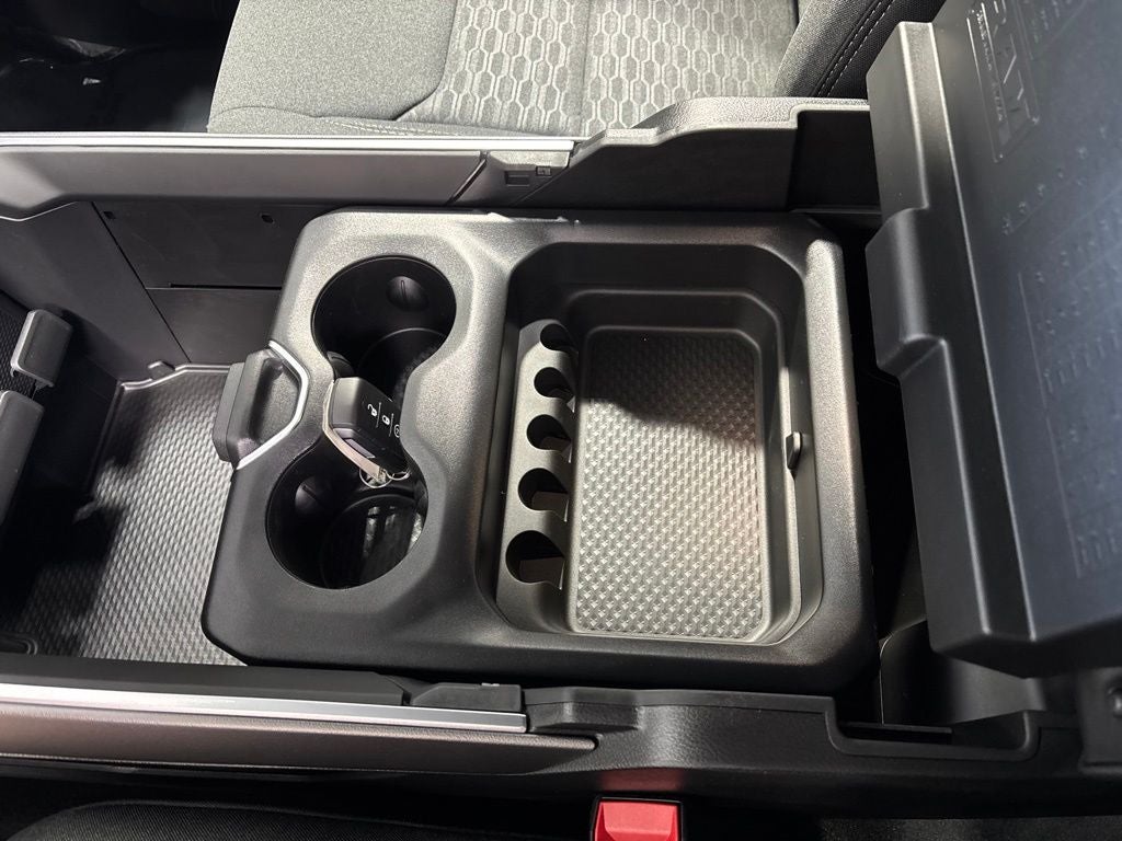 2026 RAM 1500 RAM 1500 EXPRESS QUAD CAB 4X4 6'4' BOX