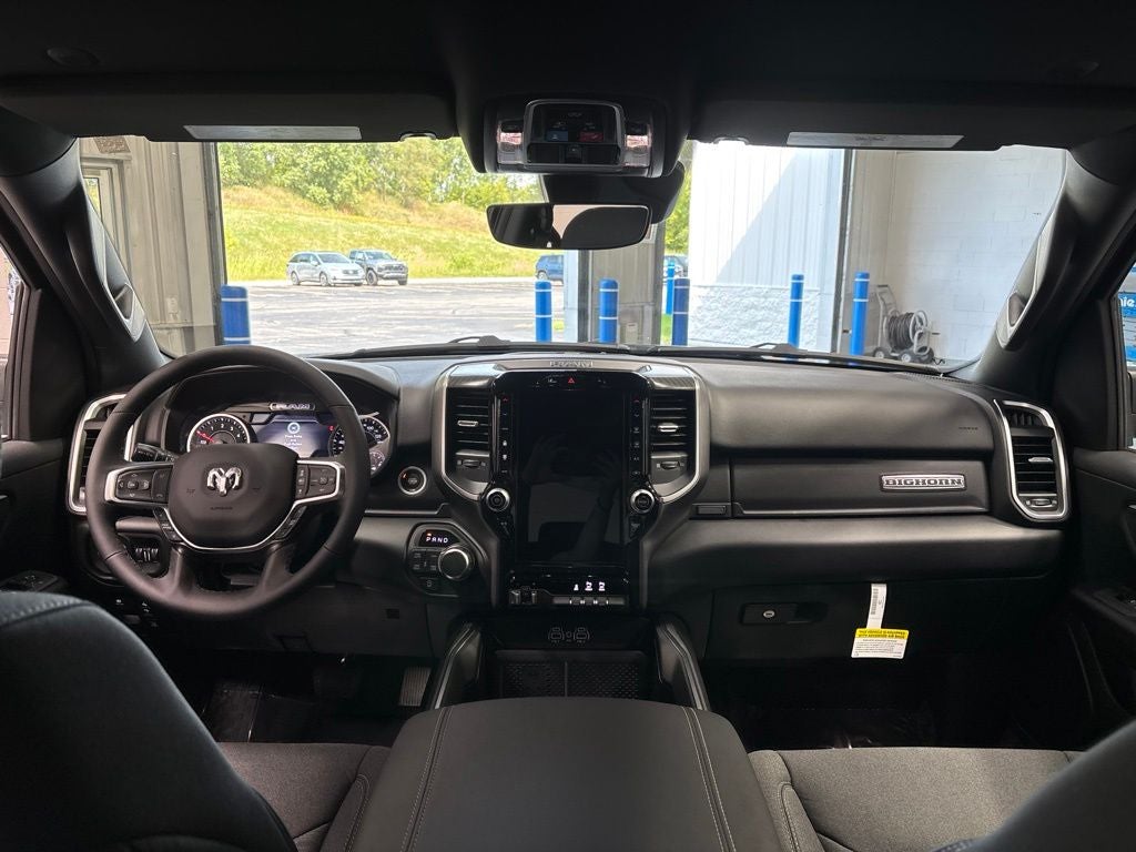 2027 RAM 1500 RAM 1500 BIG HORN CREW CAB 4X4 5'7' BOX