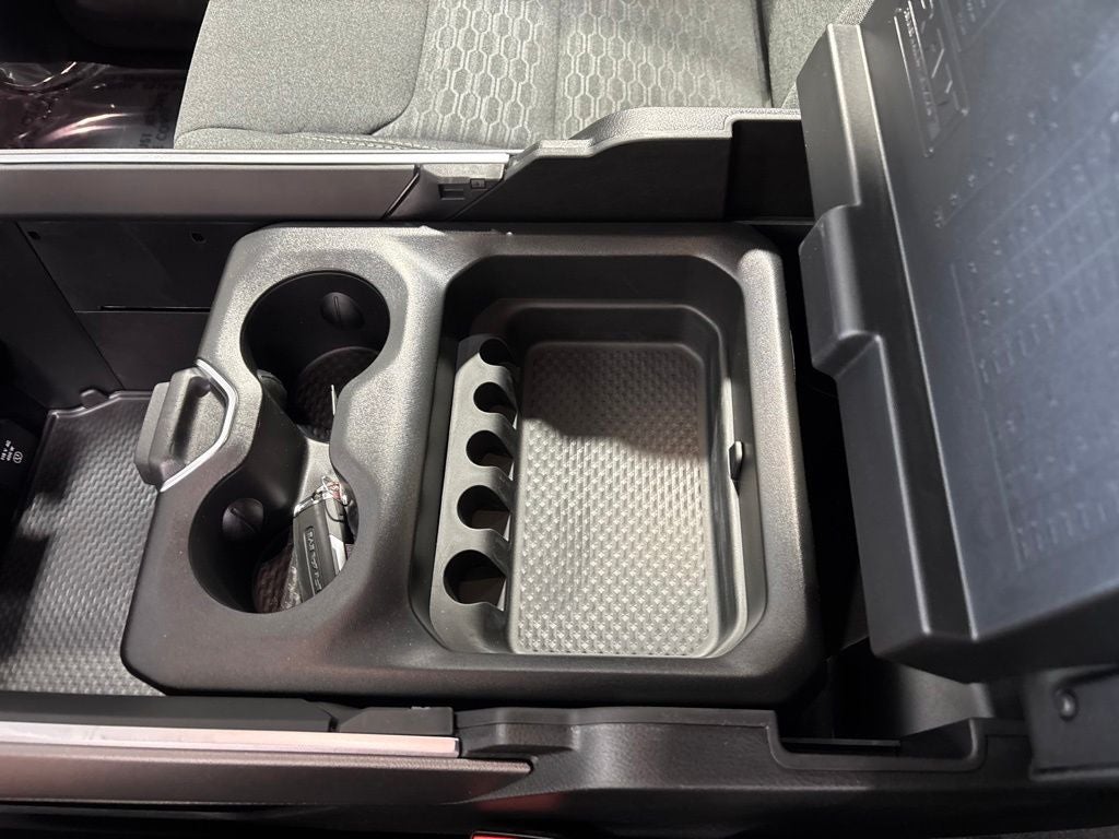 2027 RAM 1500 RAM 1500 BIG HORN CREW CAB 4X4 5'7' BOX