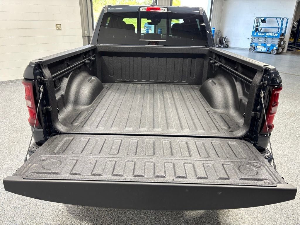 2027 RAM 1500 RAM 1500 BIG HORN CREW CAB 4X4 5'7' BOX