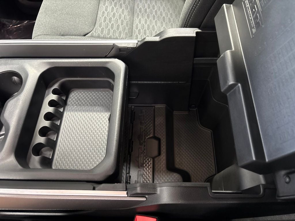 2027 RAM 1500 RAM 1500 BIG HORN CREW CAB 4X4 5'7' BOX