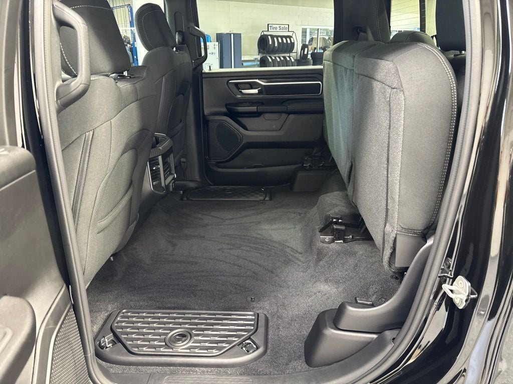 2027 RAM 1500 RAM 1500 BIG HORN CREW CAB 4X4 5'7' BOX