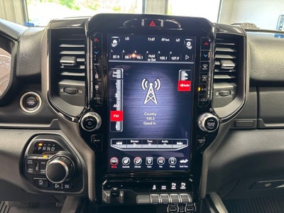 2020 RAM 1500 Big Horn Crew Cab 4x4 5'7' Box
