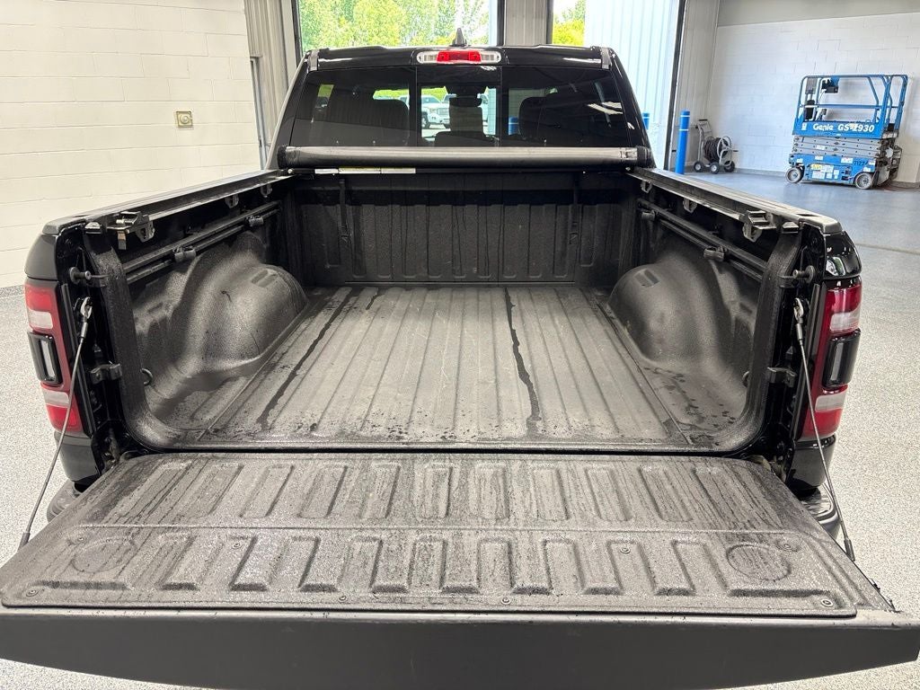 2020 RAM 1500 Big Horn Crew Cab 4x4 5'7' Box