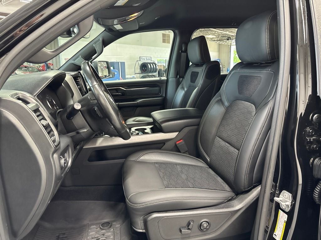 2020 RAM 1500 Big Horn Crew Cab 4x4 5'7' Box