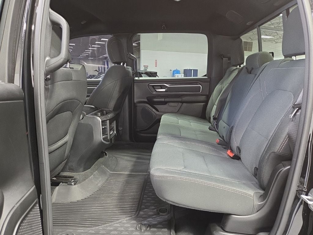 2023 RAM 1500 Big Horn Crew Cab 4x4 5'7' Box