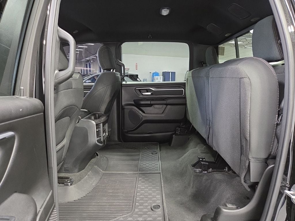 2023 RAM 1500 Big Horn Crew Cab 4x4 5'7' Box