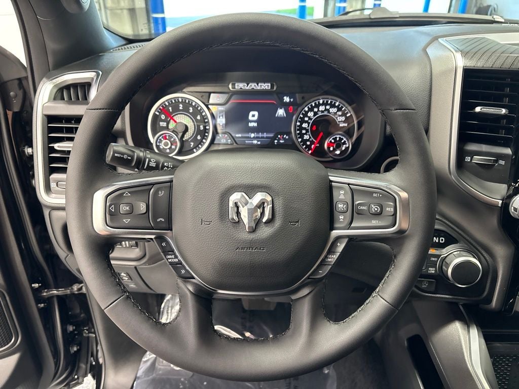 2027 RAM 1500 RAM 1500 BIG HORN CREW CAB 4X4 5'7' BOX