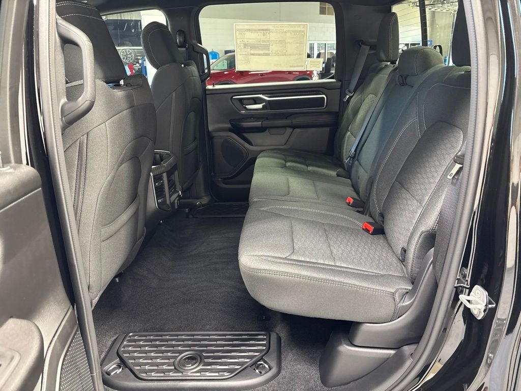 2027 RAM 1500 RAM 1500 BIG HORN CREW CAB 4X4 5'7' BOX