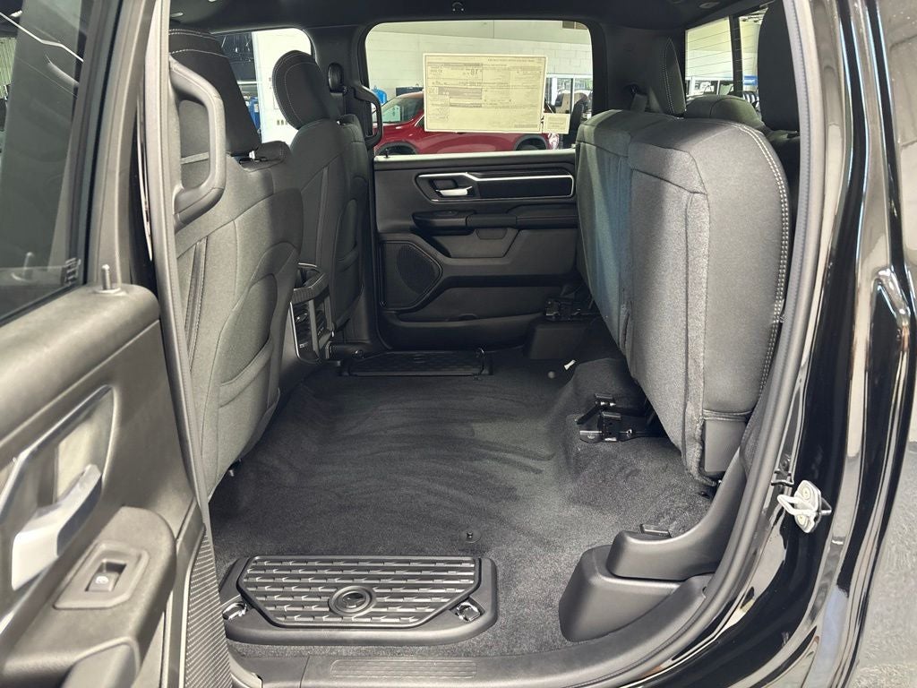 2027 RAM 1500 RAM 1500 BIG HORN CREW CAB 4X4 5'7' BOX