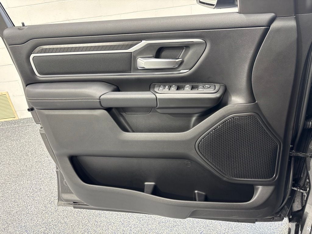 2027 RAM 1500 RAM 1500 BIG HORN CREW CAB 4X4 5'7' BOX