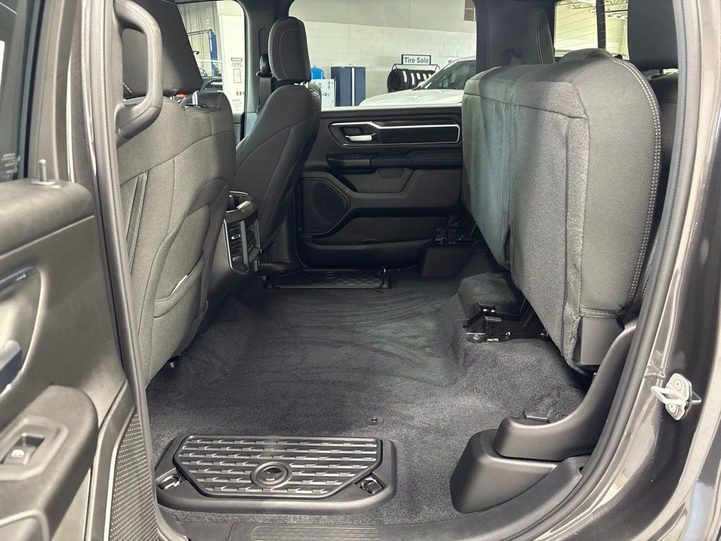 2027 RAM 1500 RAM 1500 BIG HORN CREW CAB 4X4 5'7' BOX