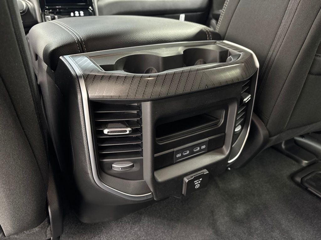2027 RAM 1500 RAM 1500 BIG HORN CREW CAB 4X4 5'7' BOX