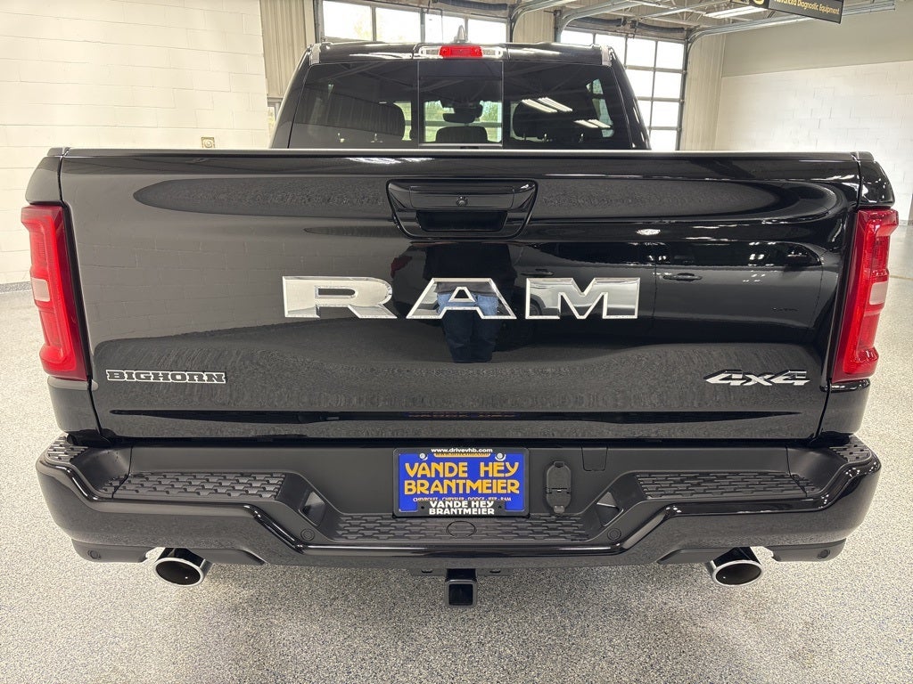 2026 RAM 1500 RAM 1500 BIG HORN CREW CAB 4X4 5'7' BOX