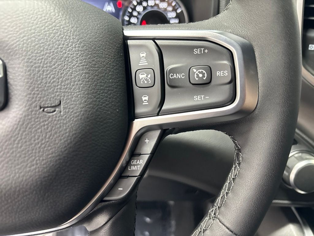2027 RAM 1500 RAM 1500 BIG HORN CREW CAB 4X4 5'7' BOX