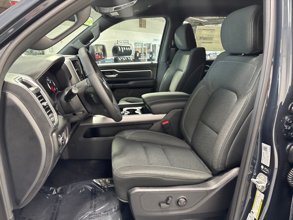 2027 RAM 1500 RAM 1500 BIG HORN CREW CAB 4X4 5'7' BOX