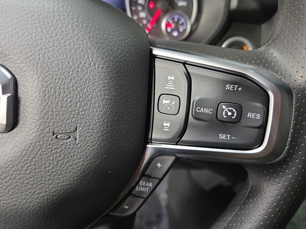 2026 RAM 1500 RAM 1500 WARLOCK CREW CAB 4X4 5'7' BOX