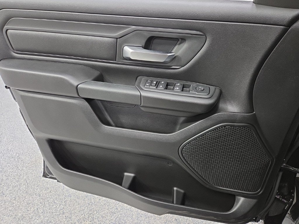 2026 RAM 1500 RAM 1500 WARLOCK CREW CAB 4X4 5'7' BOX