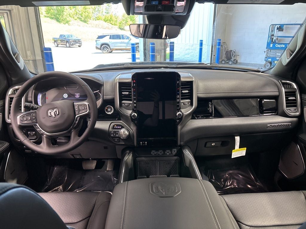 2026 RAM 1500 RAM 1500 LARAMIE CREW CAB 4X4 5'7' BOX