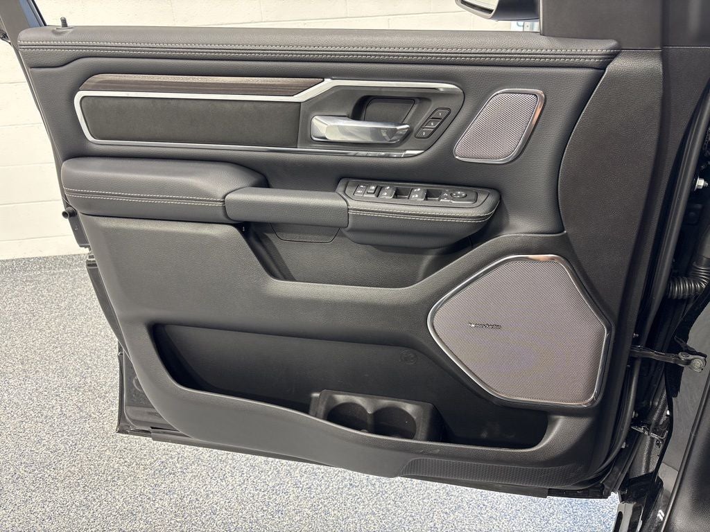 2026 RAM 1500 RAM 1500 LARAMIE CREW CAB 4X4 5'7' BOX