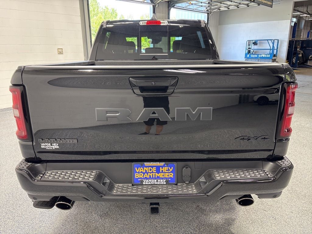2026 RAM 1500 RAM 1500 LARAMIE CREW CAB 4X4 5'7' BOX