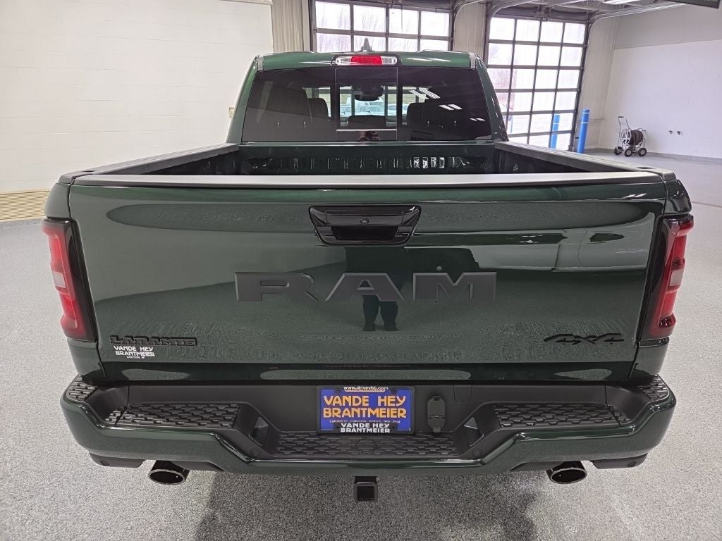2026 RAM 1500 RAM 1500 LARAMIE CREW CAB 4X4 5'7' BOX