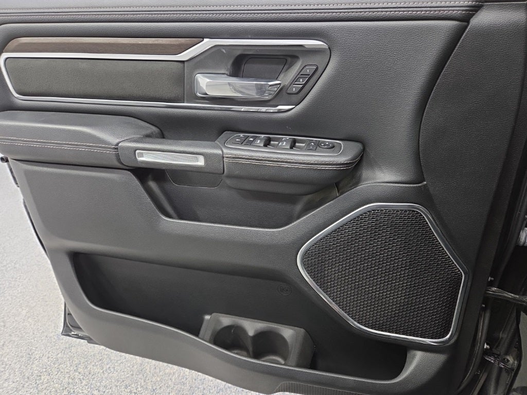 2021 RAM 1500 Laramie Crew Cab 4x4 5'7' Box