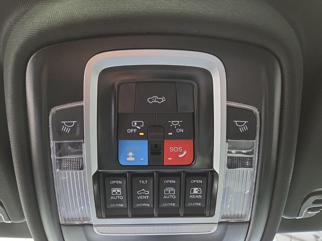 2026 RAM 1500 RAM 1500 LARAMIE CREW CAB 4X4 5'7' BOX