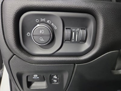 2023 RAM 1500 Laramie Crew Cab 4x4 5'7' Box