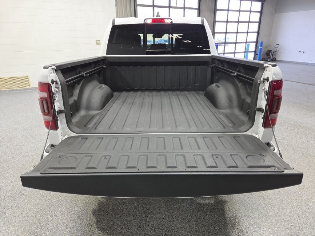 2023 RAM 1500 Laramie Crew Cab 4x4 5'7' Box