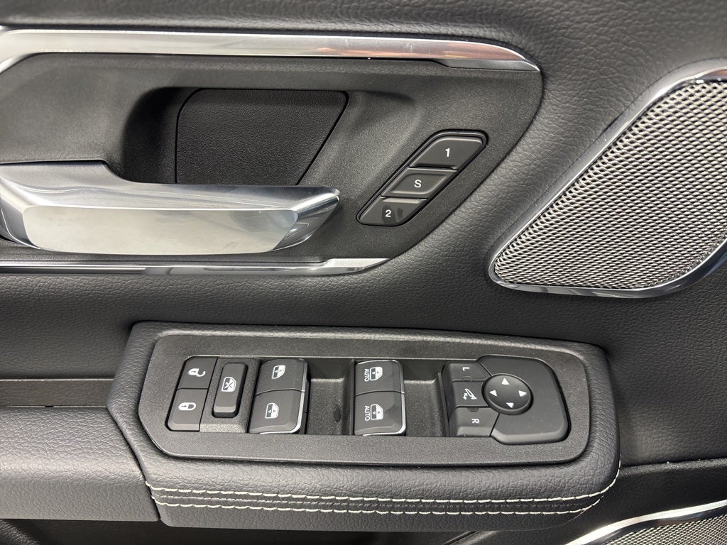 2026 RAM 1500 RAM 1500 LARAMIE CREW CAB 4X4 5'7' BOX