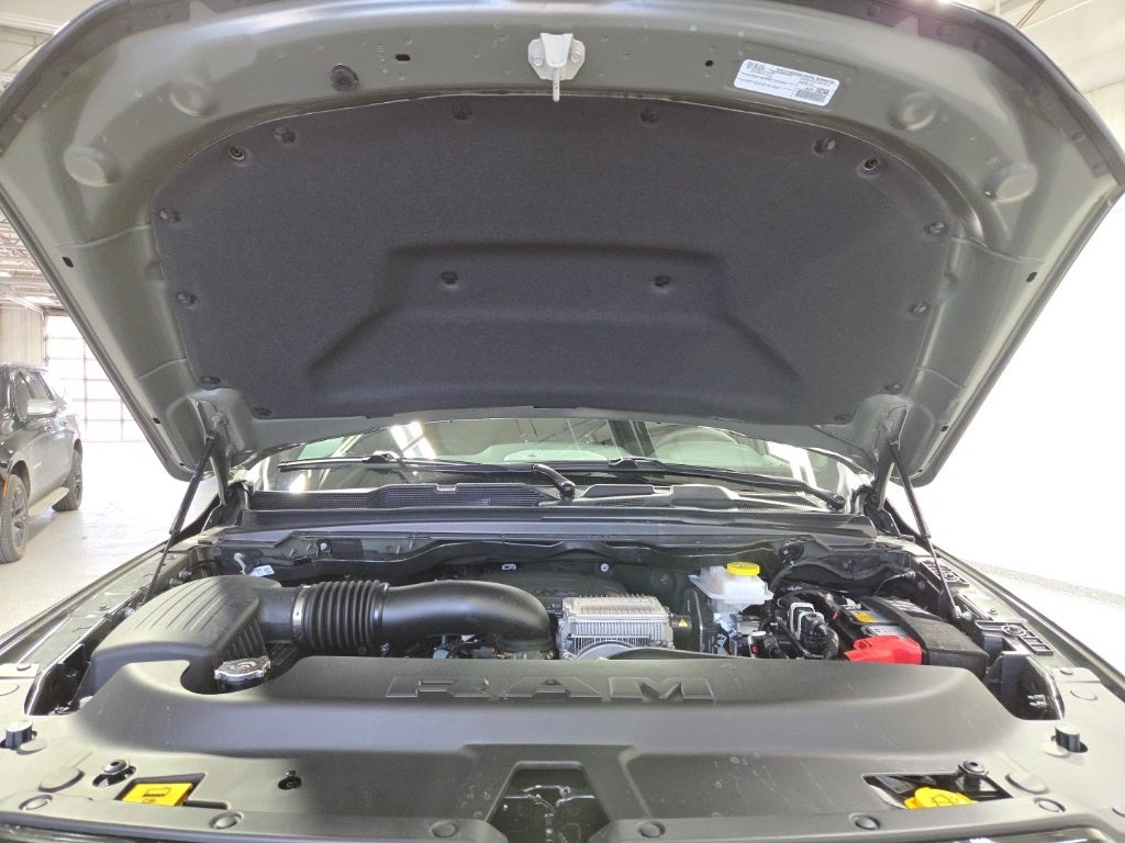 2026 RAM 1500 RAM 1500 LARAMIE CREW CAB 4X4 5'7' BOX