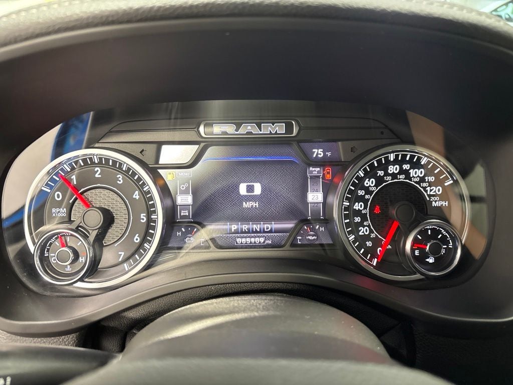 2022 RAM 1500 Laramie Crew Cab 4x4 5'7' Box