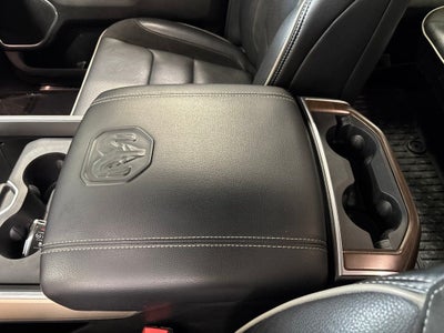 2022 RAM 1500 Laramie Crew Cab 4x4 5'7' Box