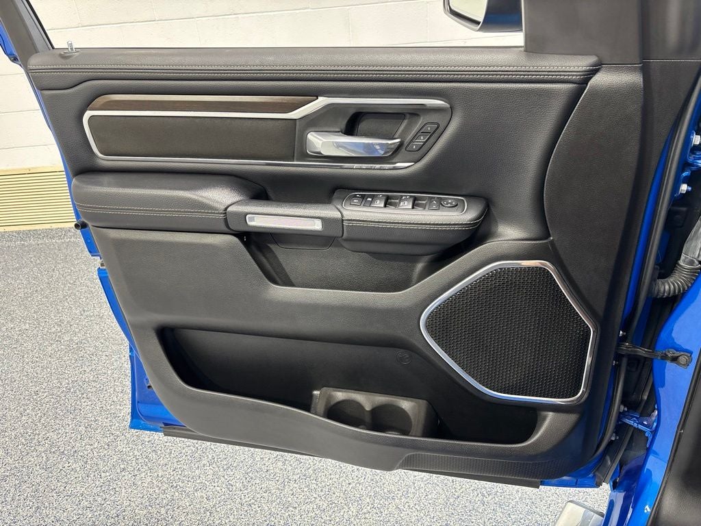 2022 RAM 1500 Laramie Crew Cab 4x4 5'7' Box