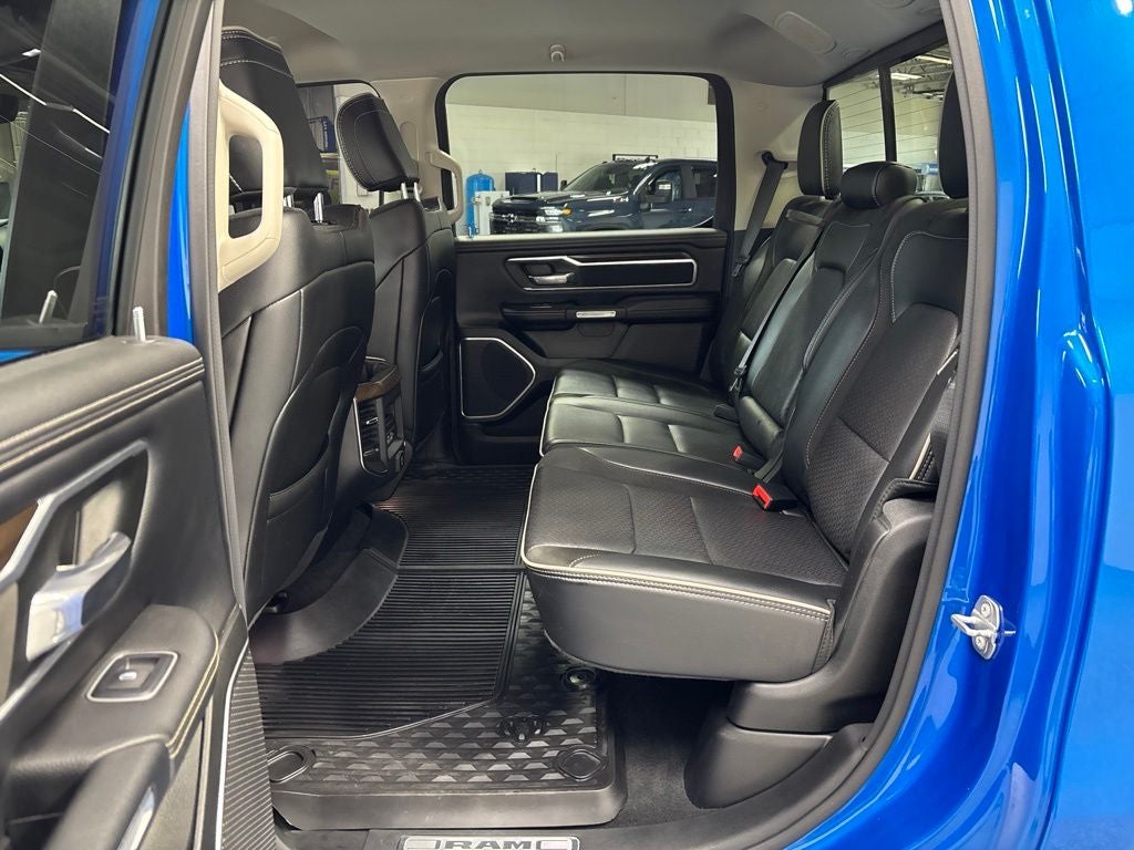 2022 RAM 1500 Laramie Crew Cab 4x4 5'7' Box