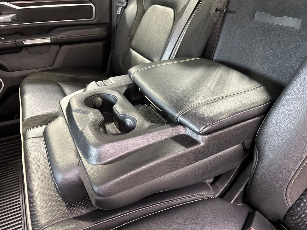 2022 RAM 1500 Laramie Crew Cab 4x4 5'7' Box