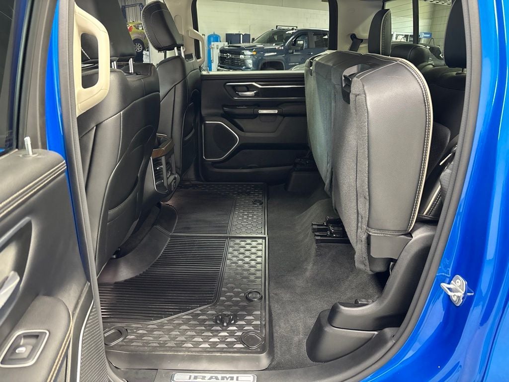 2022 RAM 1500 Laramie Crew Cab 4x4 5'7' Box
