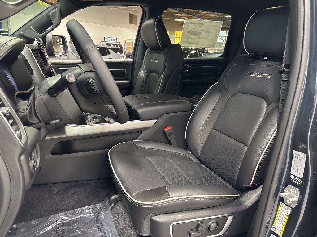 2026 RAM 1500 RAM 1500 LARAMIE CREW CAB 4X4 5'7' BOX