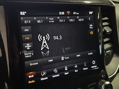 2021 RAM 1500 Laramie Crew Cab 4x4 5'7' Box