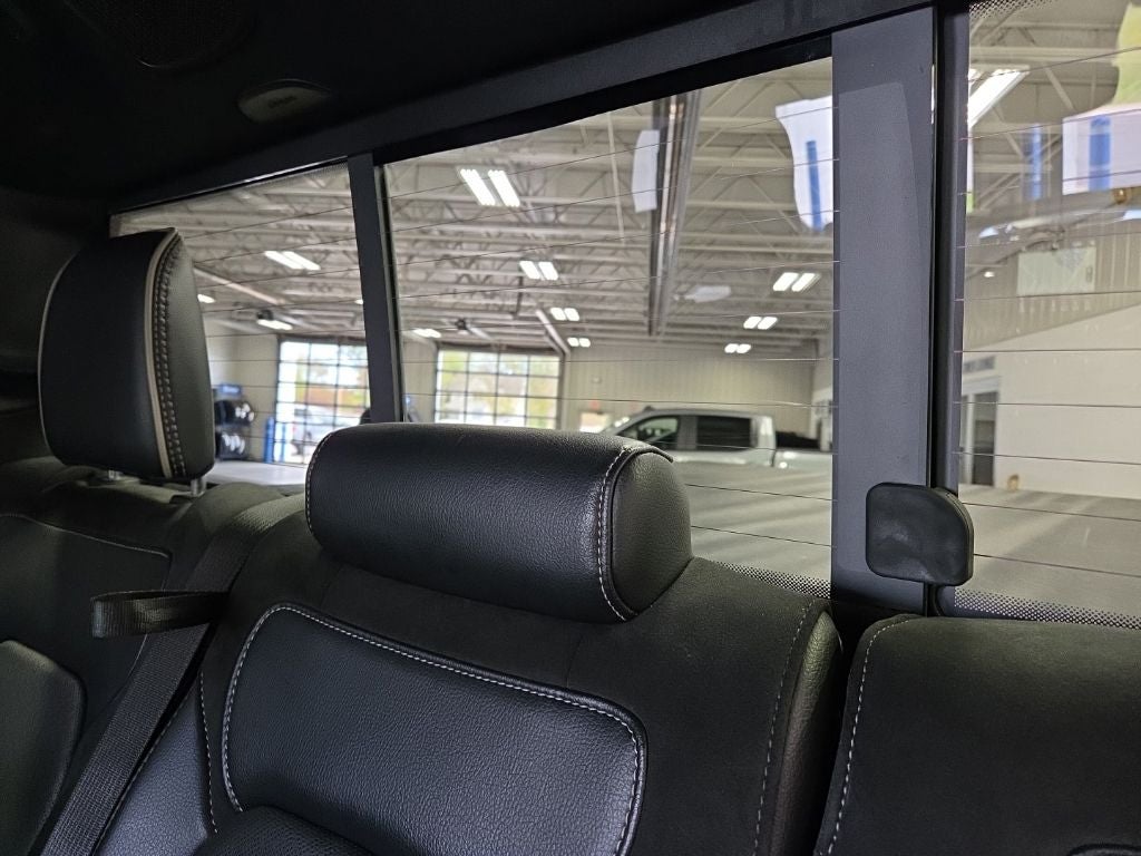 2021 RAM 1500 Laramie Crew Cab 4x4 5'7' Box