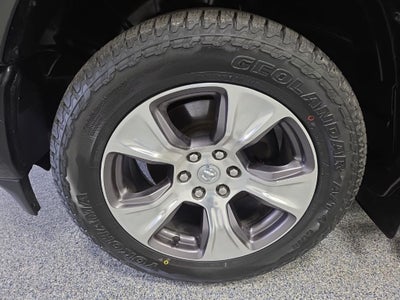 2021 RAM 1500 Laramie Crew Cab 4x4 5'7' Box