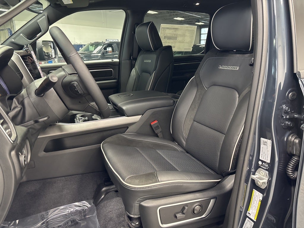 2026 RAM 1500 RAM 1500 LARAMIE CREW CAB 4X4 5'7' BOX