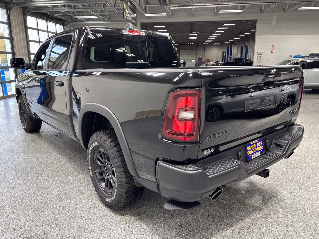 2027 RAM 1500 RAM 1500 REBEL CREW CAB 4X4 5'7' BOX