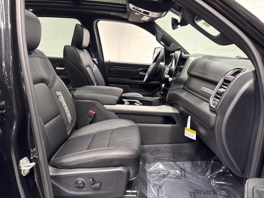 2027 RAM 1500 RAM 1500 REBEL CREW CAB 4X4 5'7' BOX