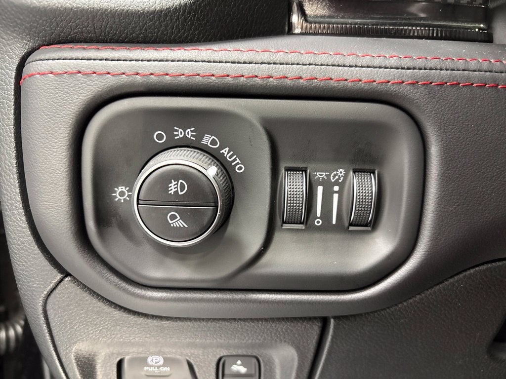 2027 RAM 1500 RAM 1500 TRX SRT CREW CAB 4X4 5'7' BOX
