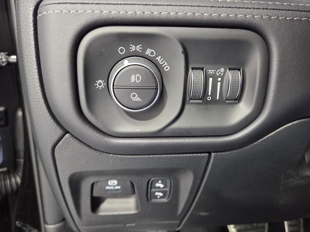 2026 RAM 1500 RAM 1500 RHO CREW CAB 4X4 5'7' BOX